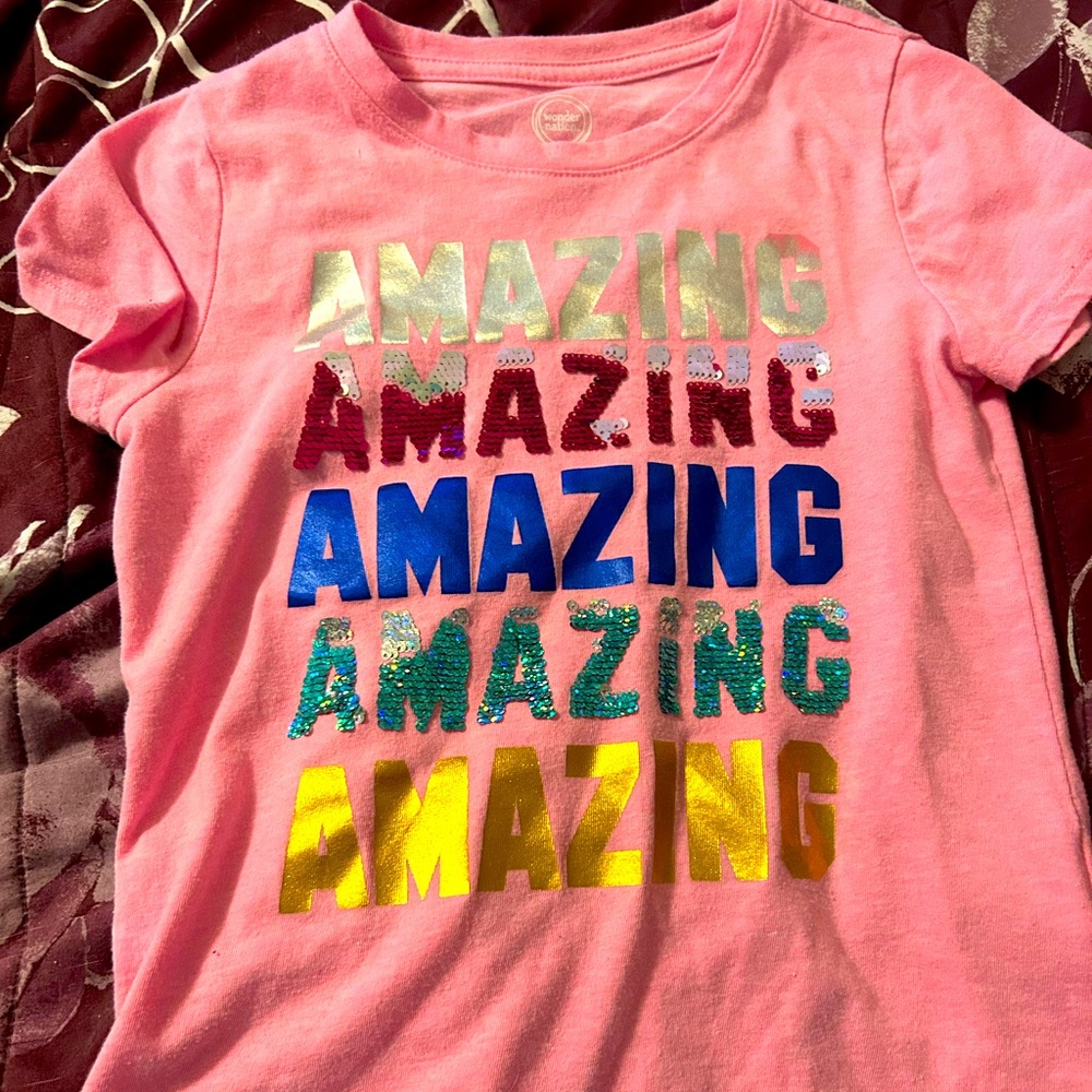 Little Girl’s Pink T-Shirt Size M (7/8)